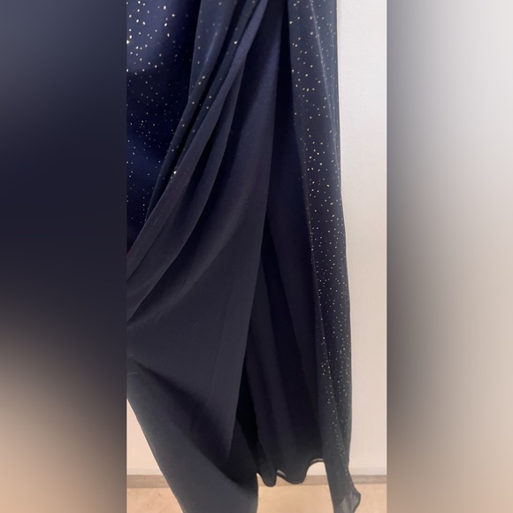 Besty & Adam Dress size 4 Full Length Ink/Navy Blue w/subtle gold accent. - Picture 7 of 11